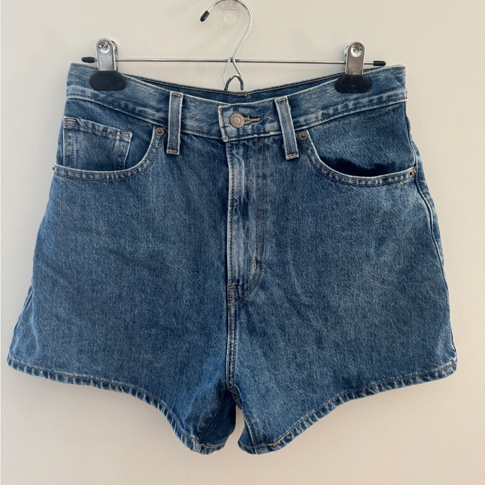 Levi's high waisted mom shorts, size 28